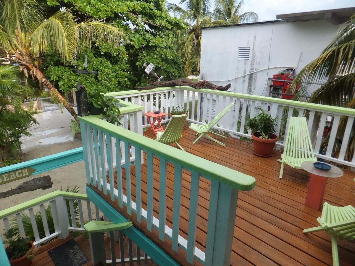The Bottle Tree House Villa Caye Caulker Exterior photo