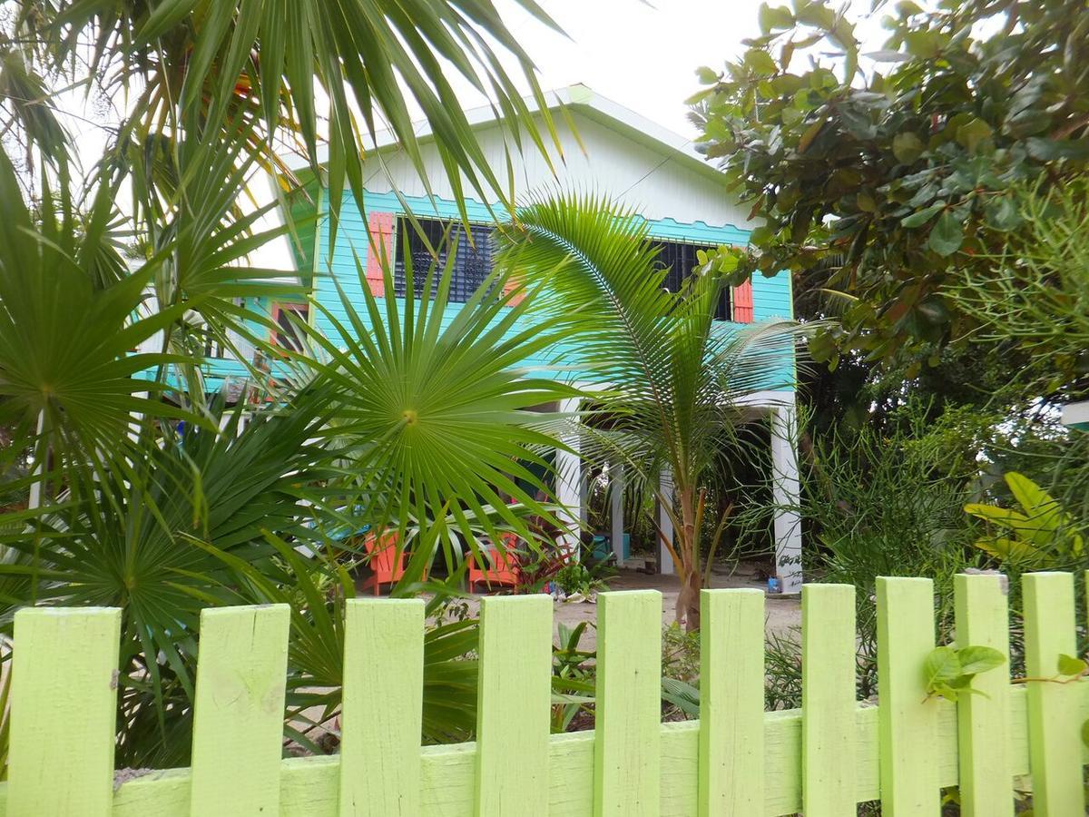 The Bottle Tree House Villa Caye Caulker Exterior photo